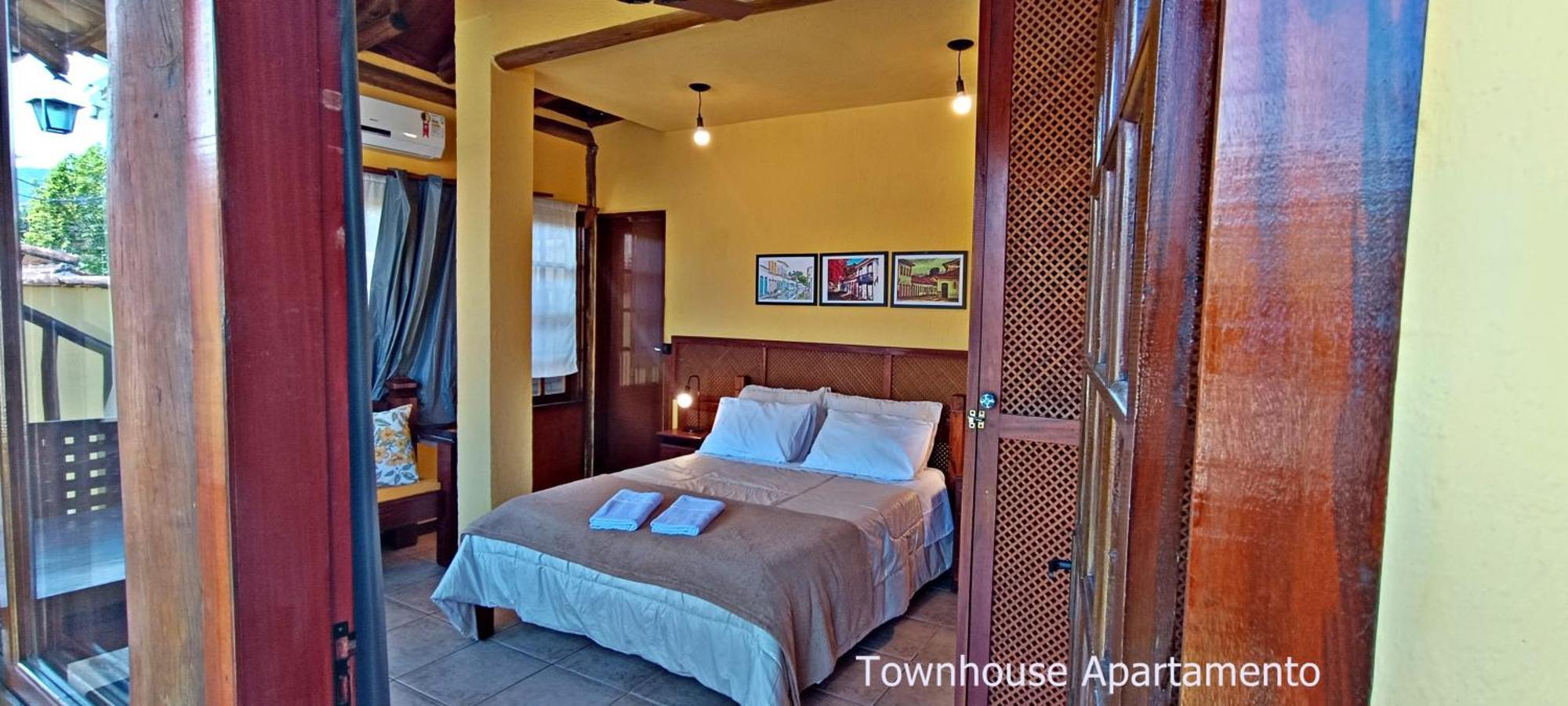 Townhouse Apartamento Aurora Parati Esterno foto